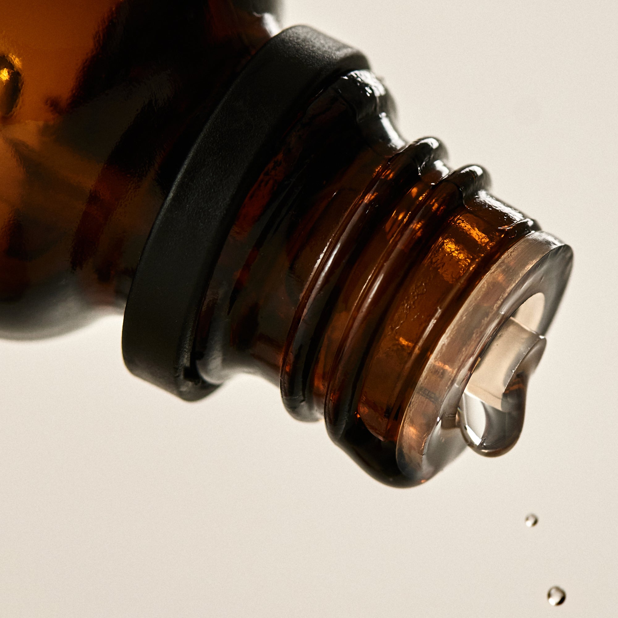 Essenherb Tea Tree 100 Oil (10ml) - AMI Cosmetic